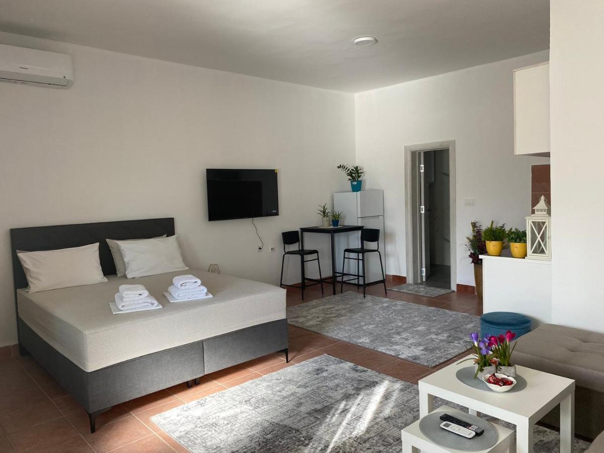 Olive Apartment Podgorica Ngoại thất bức ảnh